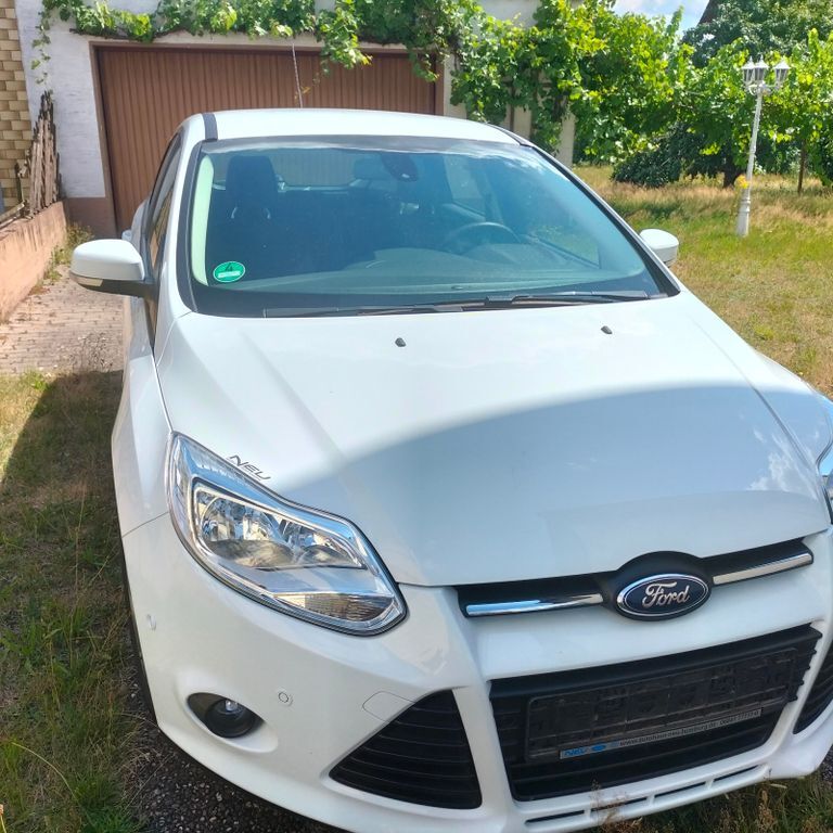 Ford Focus 41.200 km 8.100 € Hütschenhausen 66882