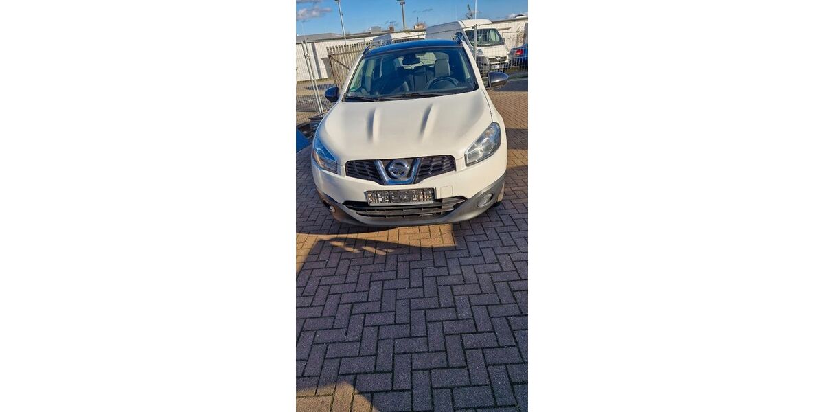 Nissan Qashqai 116.530 km 9.250 &euro; Peine/Niedersachsen 31228