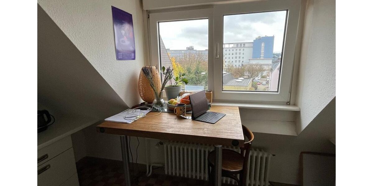 Dachgeschoßwohnung Saarbrücken - 3 Zimmer, 74 m&sup2;, 680&euro; | Angebot:26161014