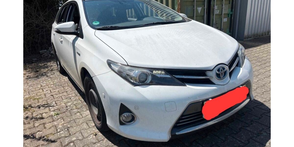 Toyota Auris 216.000 km 8.500 &euro; Bonn 53227