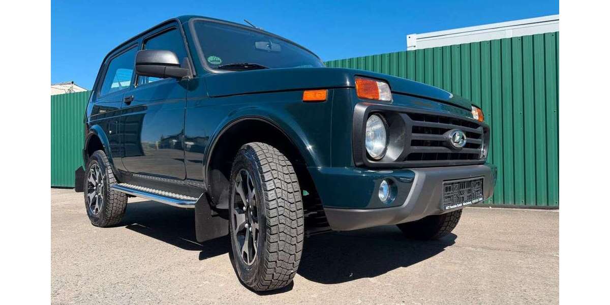 Lada Urban 10.730 km 18.490 &euro; Müncheberg 15374