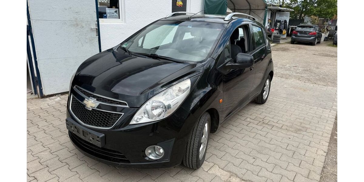 Chevrolet Spark 108.000 km 1.700 &euro; München 81737