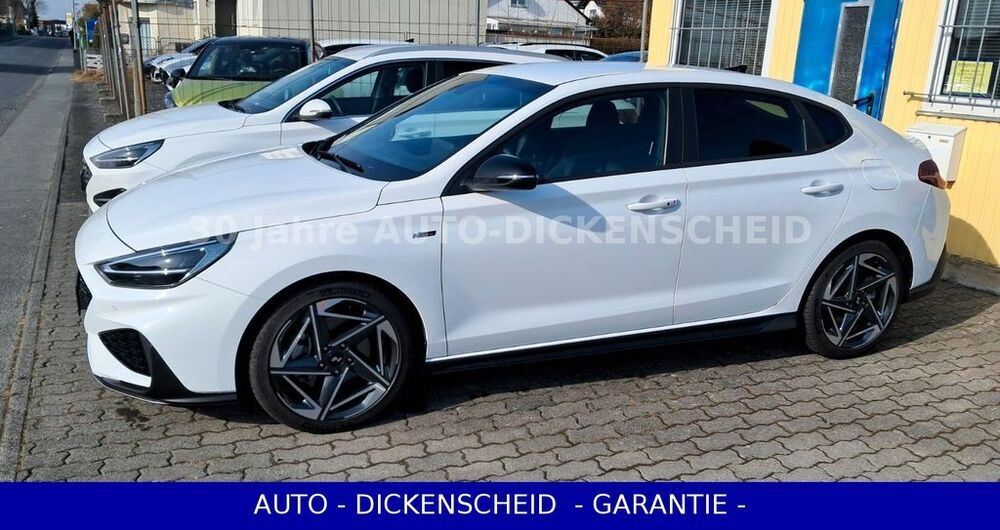 i30