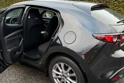 Mazda 3 52.000 km 18.500 &euro; Hamburg 22453