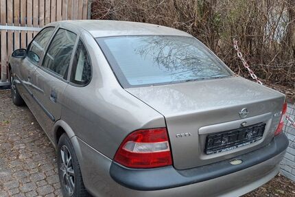 Opel Vectra 128.000 km 1.400 &euro; Velburg 92355