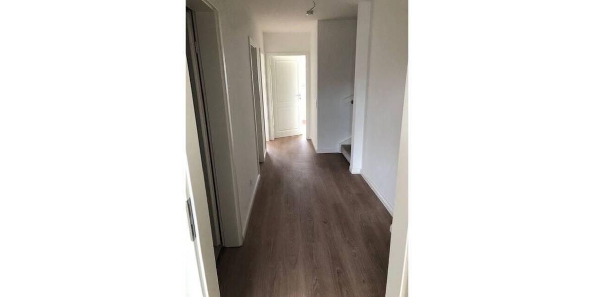 Reihenendhaus Seevetal Hittfeld - 6 Zimmer, 140 m&sup2;, 2.200&euro; | Angebot:26796444