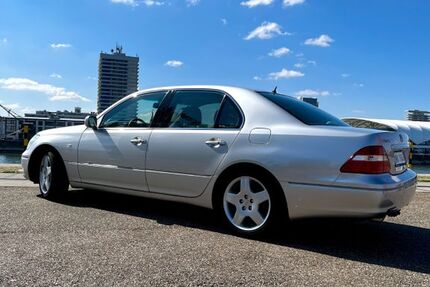 Lexus LS 430 302.000 km 11.450 &euro; Mannheim 68199