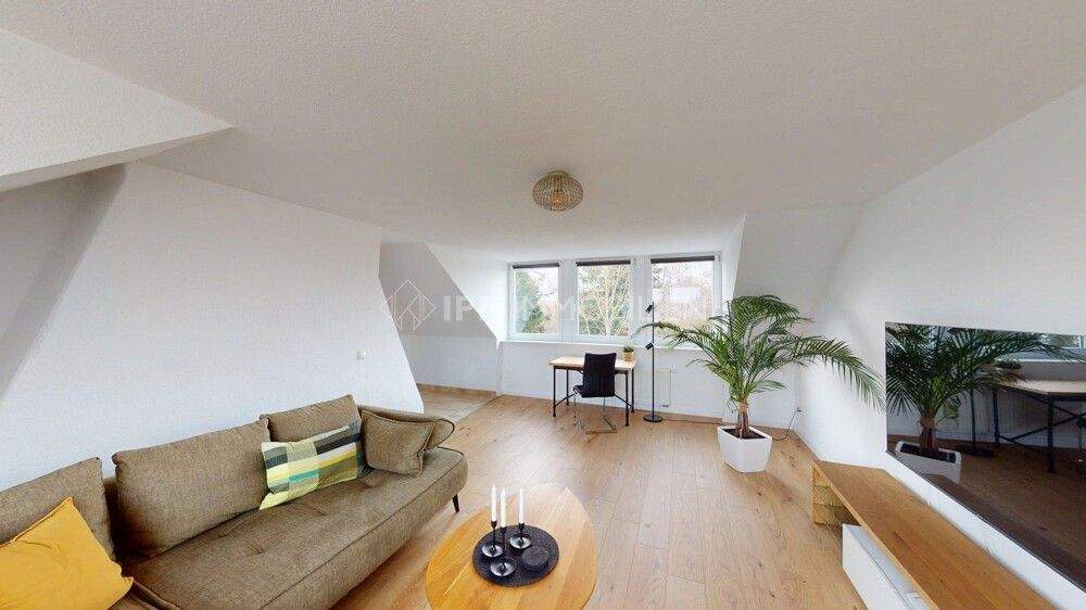 Etagenwohnung Rostock Dierkow-Neu - 2 Zimmer, 105 m&sup2;, 1.155&euro; | Angebot:25837652