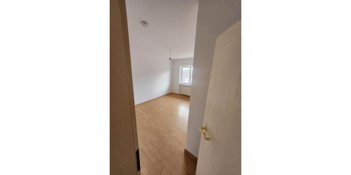 Etagenwohnung Nohfelden - 3 Zimmer, 90 m&sup2;, 954&euro; | Angebot:26197347