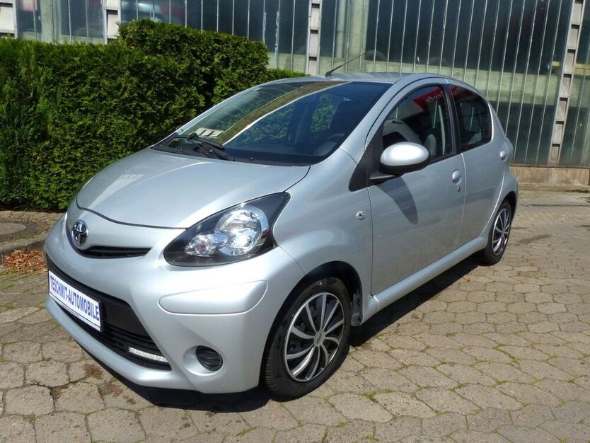 Aygo (X)
