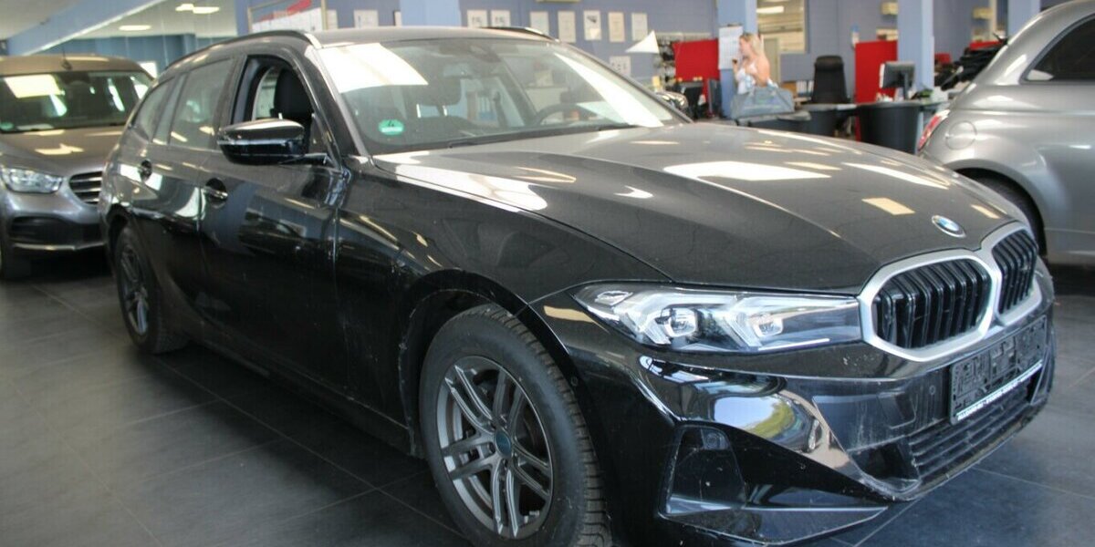 BMW 318 318i Touring Aut. 14.450 km 28.980 &euro; Euskirchen 53881