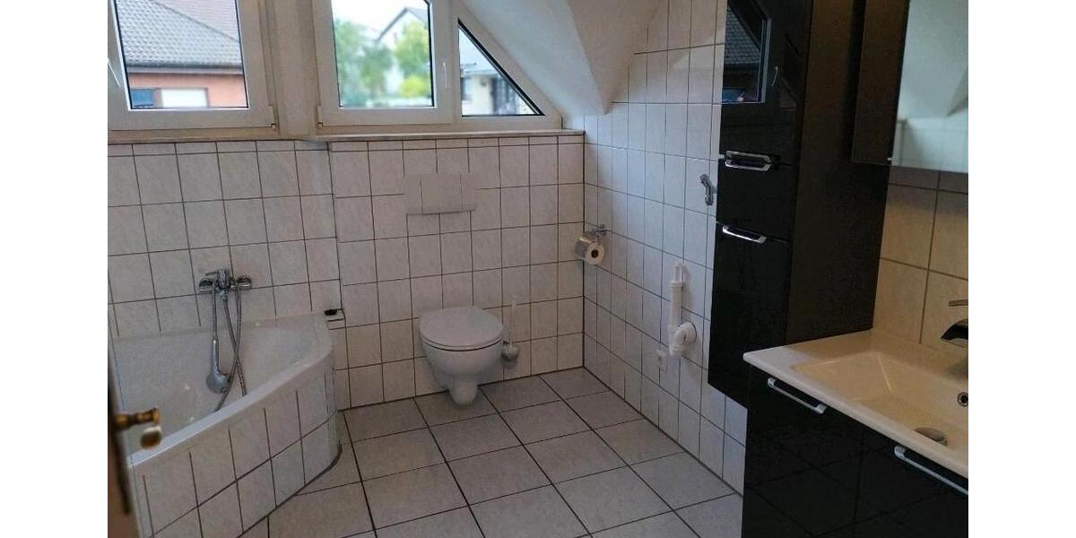 Dachgeschoßwohnung Kastellaun - 4 Zimmer, 105 m&sup2;, 850&euro; | Angebot:26669821