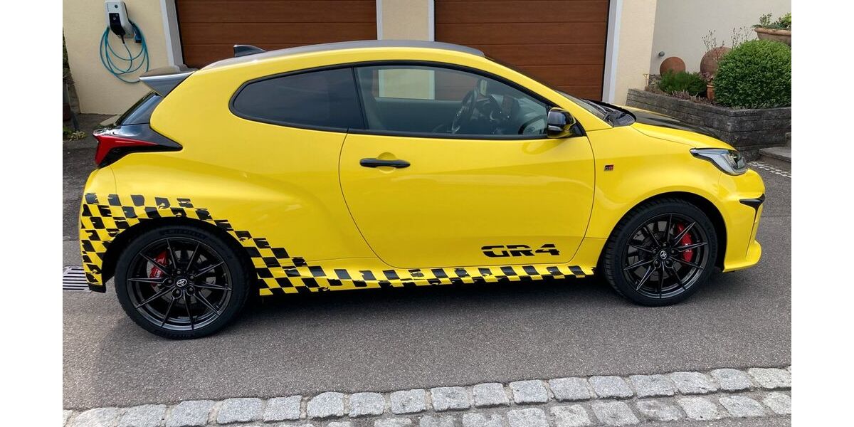 Toyota Yaris 23.500 km 31.250 &euro; Besigheim 74354