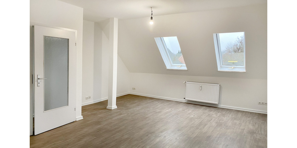 Dachgeschoßwohnung Schwarzenbek - 2.5 Zimmer, 65 m&sup2;, 750&euro; | Angebot:26252610