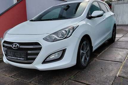 Hyundai i30 110.800 km 8.900 &euro; Schwalbach 66773