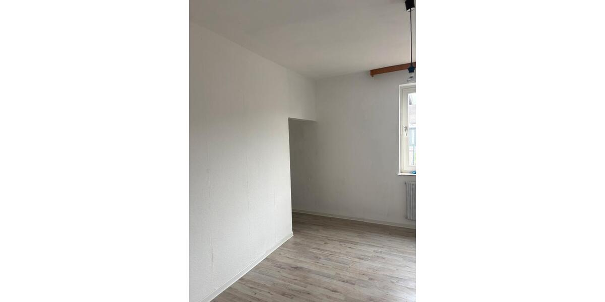 Doppelhaushälfte Bad Pyrmont - 4 Zimmer, 102 m&sup2;, 910&euro; | Angebot:26040583