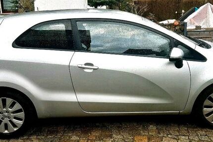 Kia Rio 84.000 km 4.199 &euro; Lutherstadt Wittenberg 06888