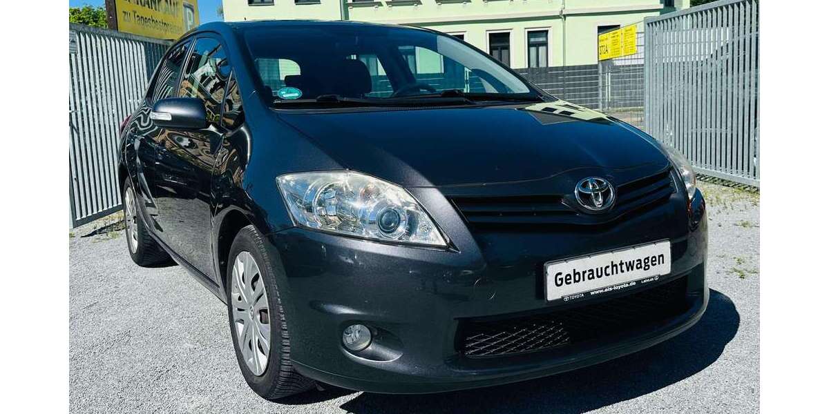 Toyota Auris 123.000 km 5.499 &euro; Dresden 01259