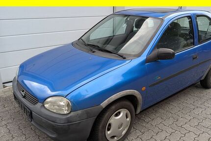 Opel Corsa 58.421 km 950 &euro; Lübeck 23556