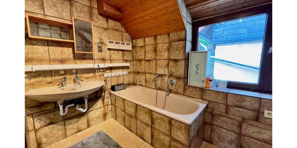 Doppelhaushälfte Lüdenscheid Oberrahmede - 4 Zimmer, 103 m&sup2;, 149.000&euro; | Angebot:26843685