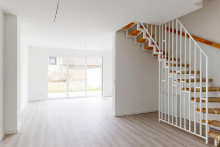 Helles Neubau Reihenhaus in Eldgasen zu vermieten zimmer