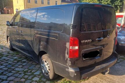 Opel Vivaro 120.000 km 18.000 € Berlin 13125