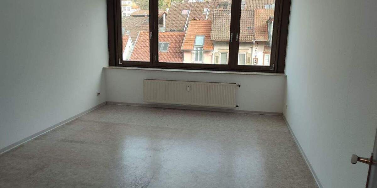 Etagenwohnung Bad Wildbad - 3 Zimmer, 104 m&sup2;, 175.000&euro; | Angebot:25097163