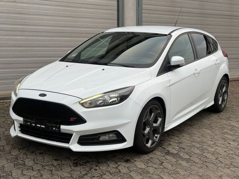 Ford Focus 261.573 km 6.900 € Fulda 36037