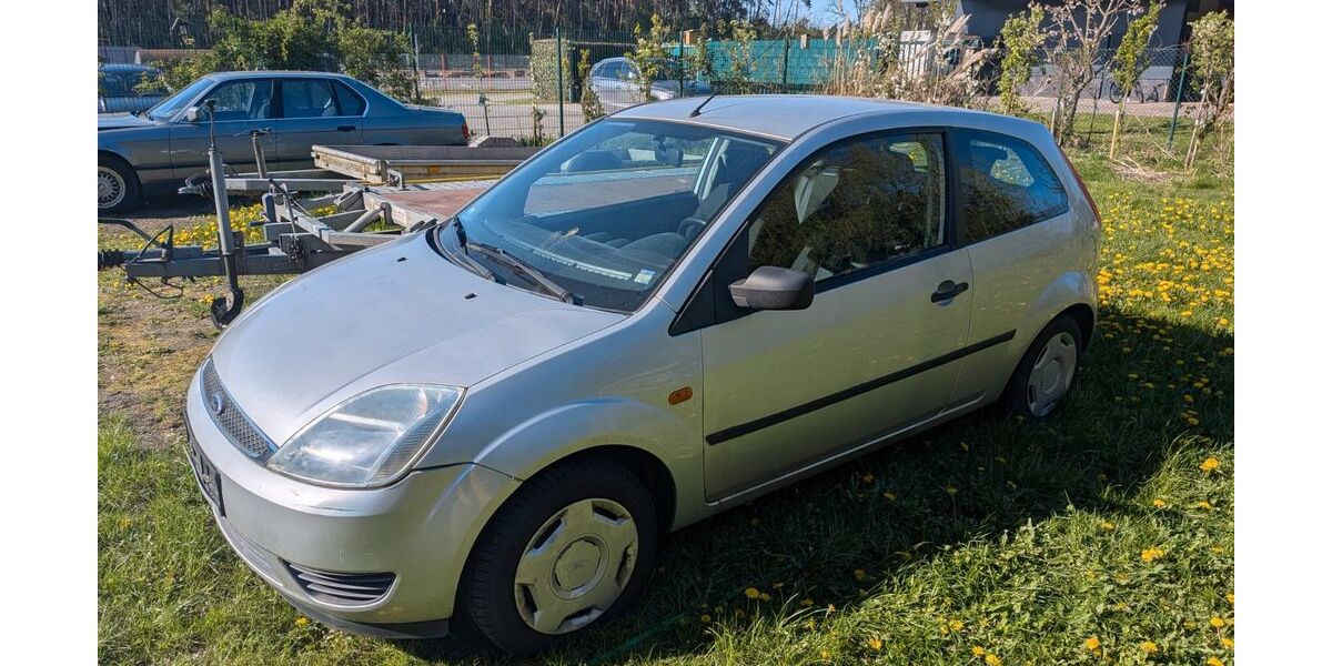 Ford Fiesta 155.000 km 750 &euro; Bawinkel 49844