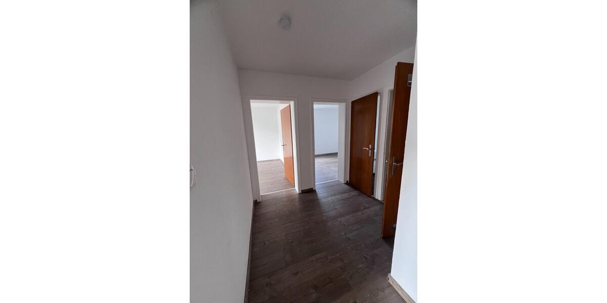 Etagenwohnung Siegen - 5 Zimmer, 111 m&sup2;, 1.150&euro; | Angebot:26020529