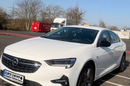 Opel Insignia 55.500 km 18.600 &euro; Rüsselsheim 65428