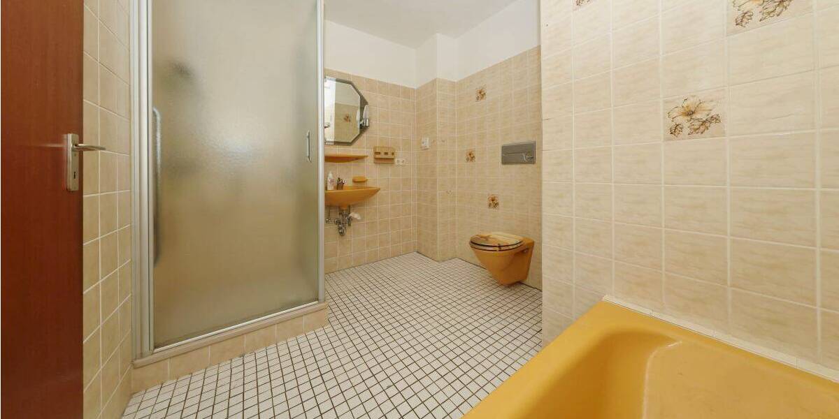 Etagenwohnung Wilhelmshaven Innenstadt - 3 Zimmer, 100 m&sup2;, 155.000&euro; | Angebot:26825637