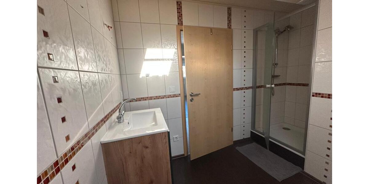 Dachgeschoßwohnung Rimbach - 3 Zimmer, 145 m&sup2;, 850&euro; | Angebot:26387100