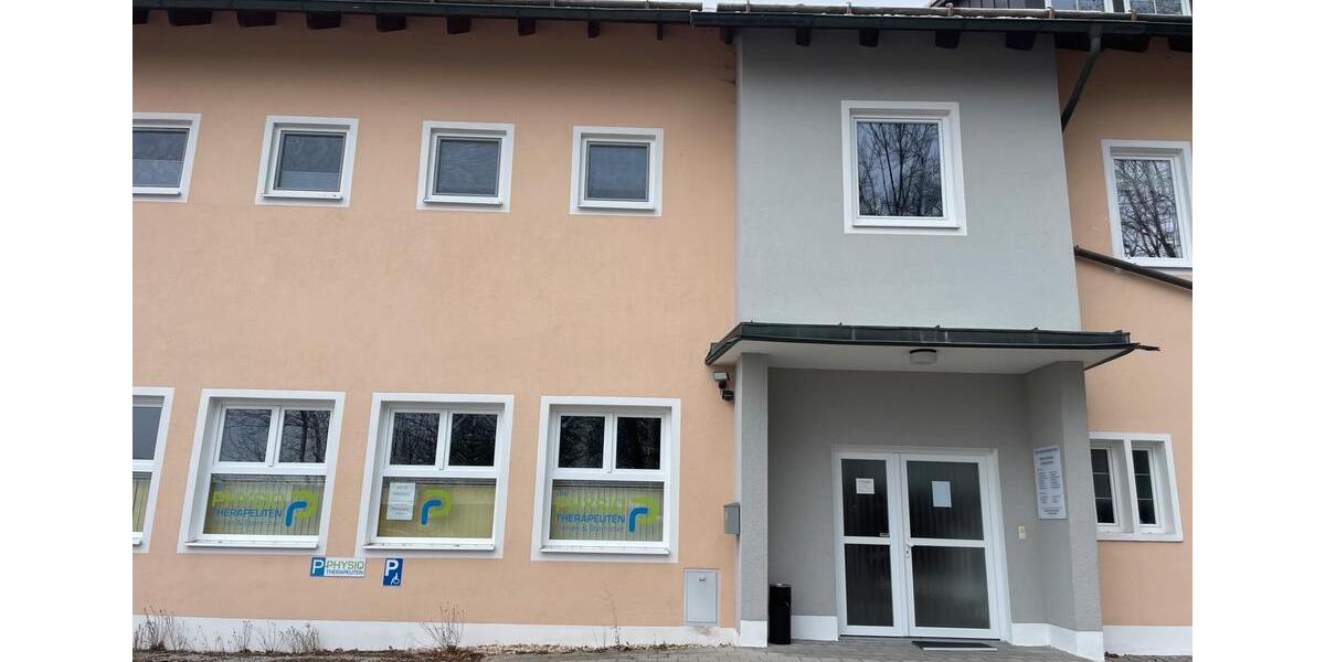 Vielseitig nutzbare Gewerbefläche mit ca. 160 m² zimmer