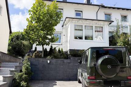 Von der Weitsicht ins Blütenmeer zur Geborgenheit vorm Kaminfeuer! Einfamilienhaus in Top-Lage! 5 zimmer