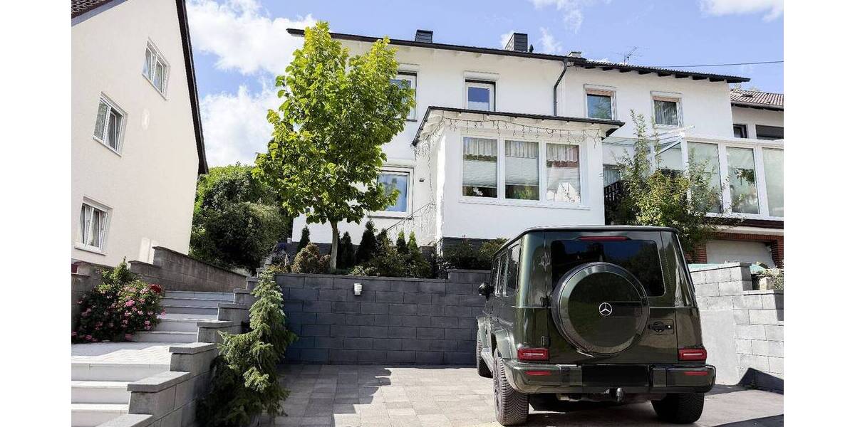 Von der Weitsicht ins Blütenmeer zur Geborgenheit vorm Kaminfeuer! Einfamilienhaus in Top-Lage! 5 zimmer