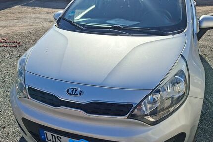 Kia Rio 110.100 km 6.000 &euro; Schönefeld 12529