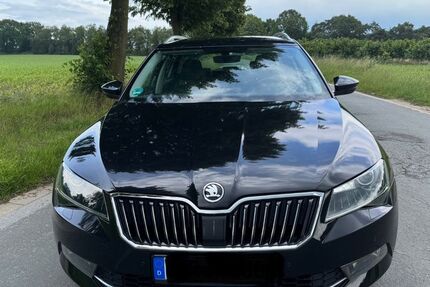 Skoda Superb 213.000 km 8.999 &euro; Raesfeld 46348