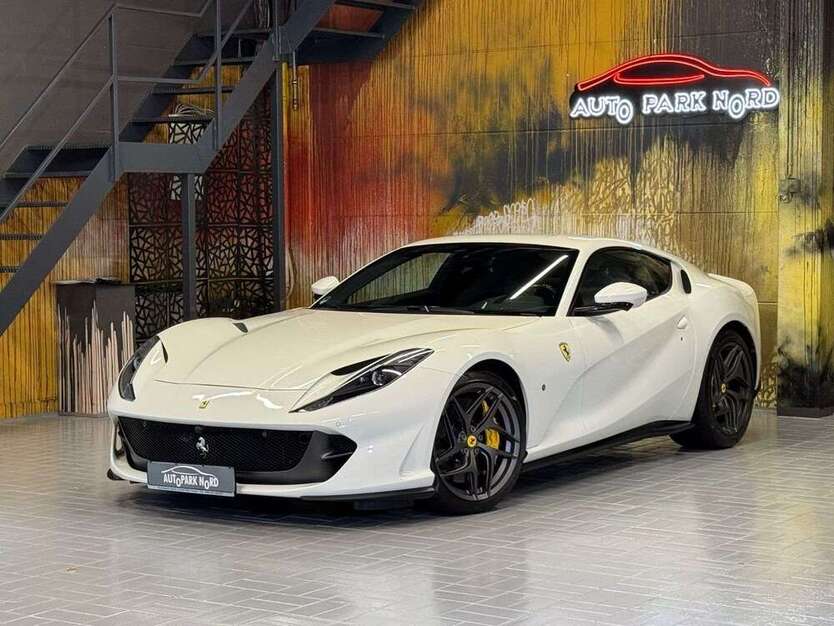 Ferrari 812 9.990 km 317.900 € München 81829