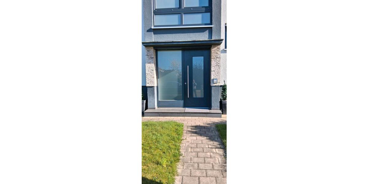 Erdgeschoßwohnung Berg bei Neumarkt in der Oberpfalz - 3.5 Zimmer, 94 m&sup2;, 1.050&euro; | Angebot:26374255