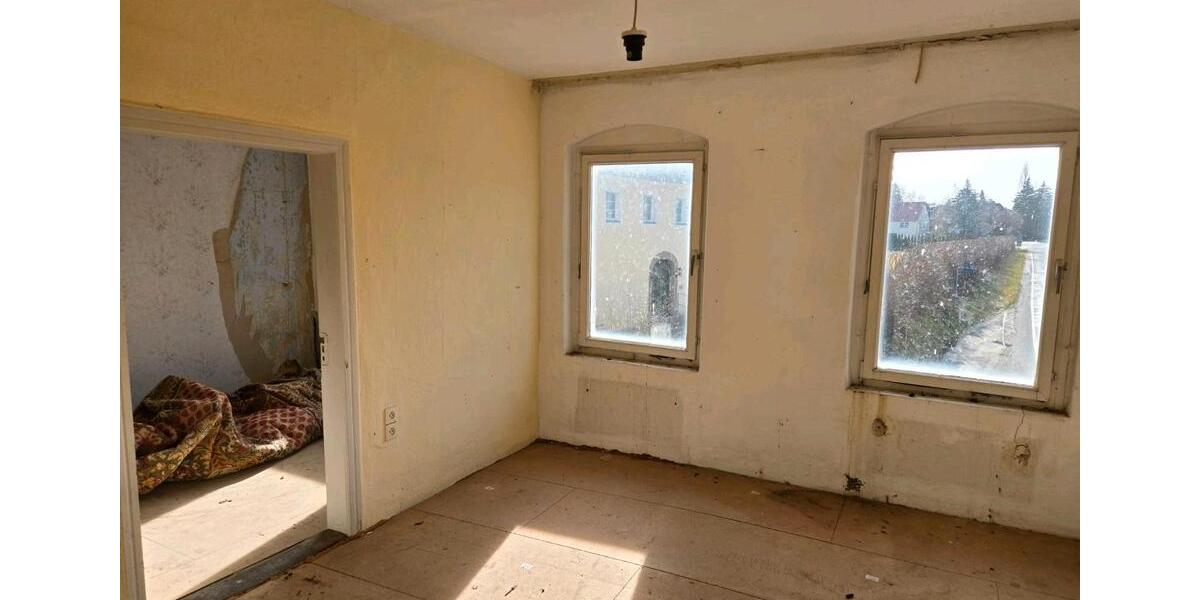 Mehrfamilienhaus, Wohnhaus Löbau - 10 Zimmer, 300 m&sup2;, 41.000&euro; | Angebot:26837285