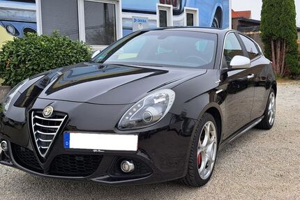 Alfa Romeo Giulietta 151.064 km 6.900 € Leipzig 04159