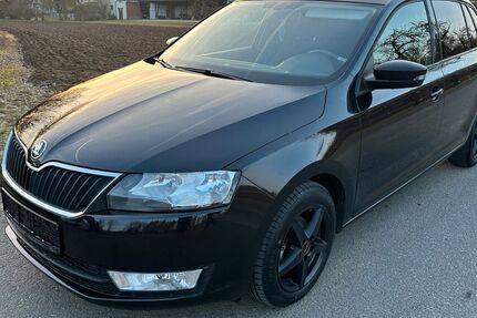 Skoda Rapid 179.000 km 5.599 &euro; Estenfeld 97230