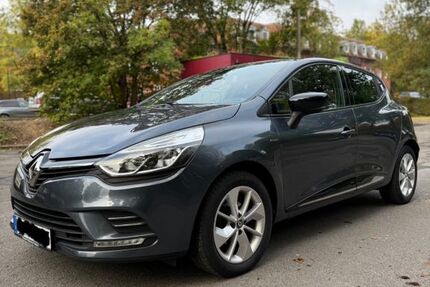 Renault Clio 97.109 km 10.650 € Frankfurt 60314