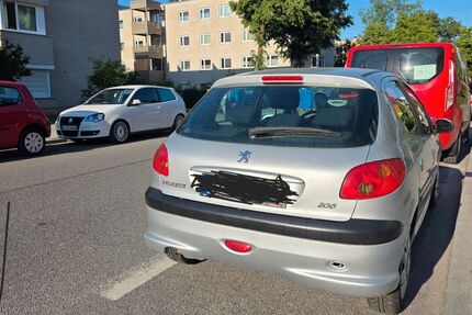 Peugeot 206 58.000 km 1.999 &euro; München 81377