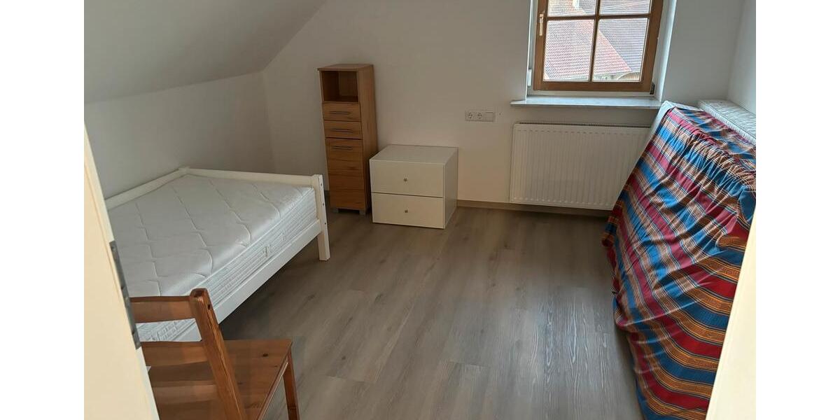 Dachgeschoßwohnung Wangen im Allgäu - 3 Zimmer, 60 m&sup2;, 800&euro; | Angebot:25311158