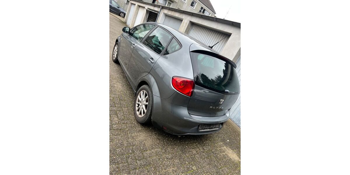 Seat Altea 207.000 km 2.200 &euro; Dinslaken 46537