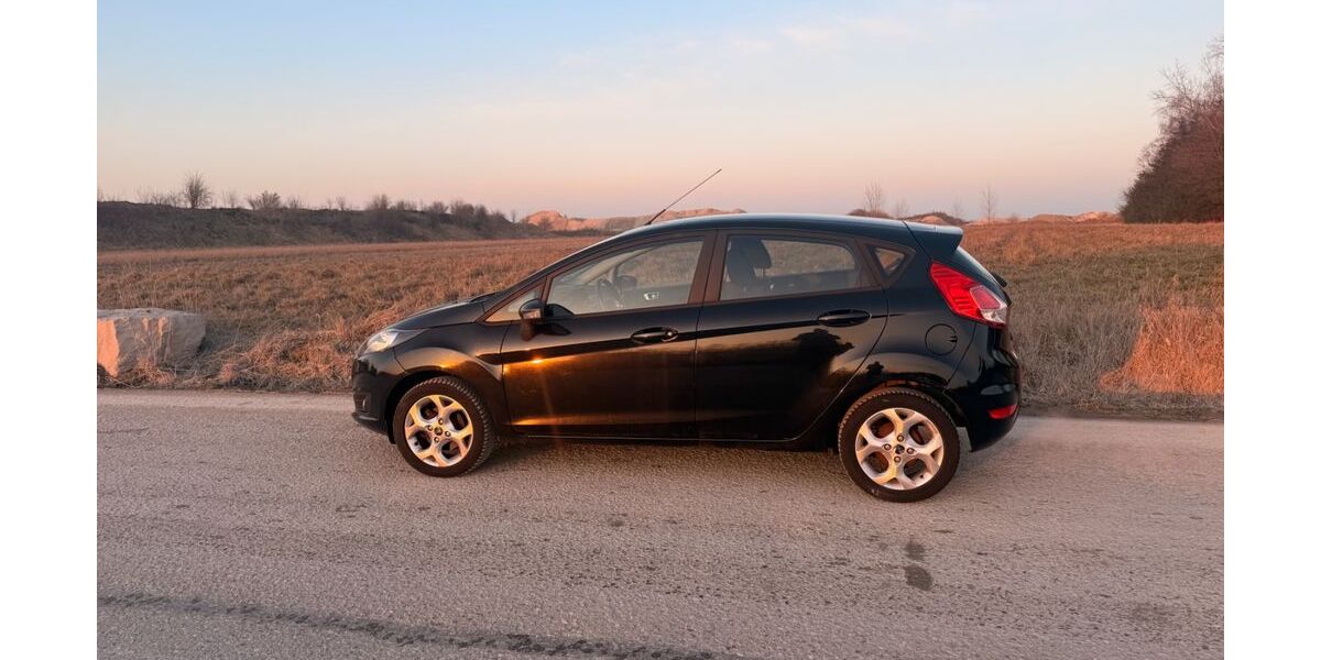 Ford Fiesta 99.500 km 5.750 &euro; München 80937