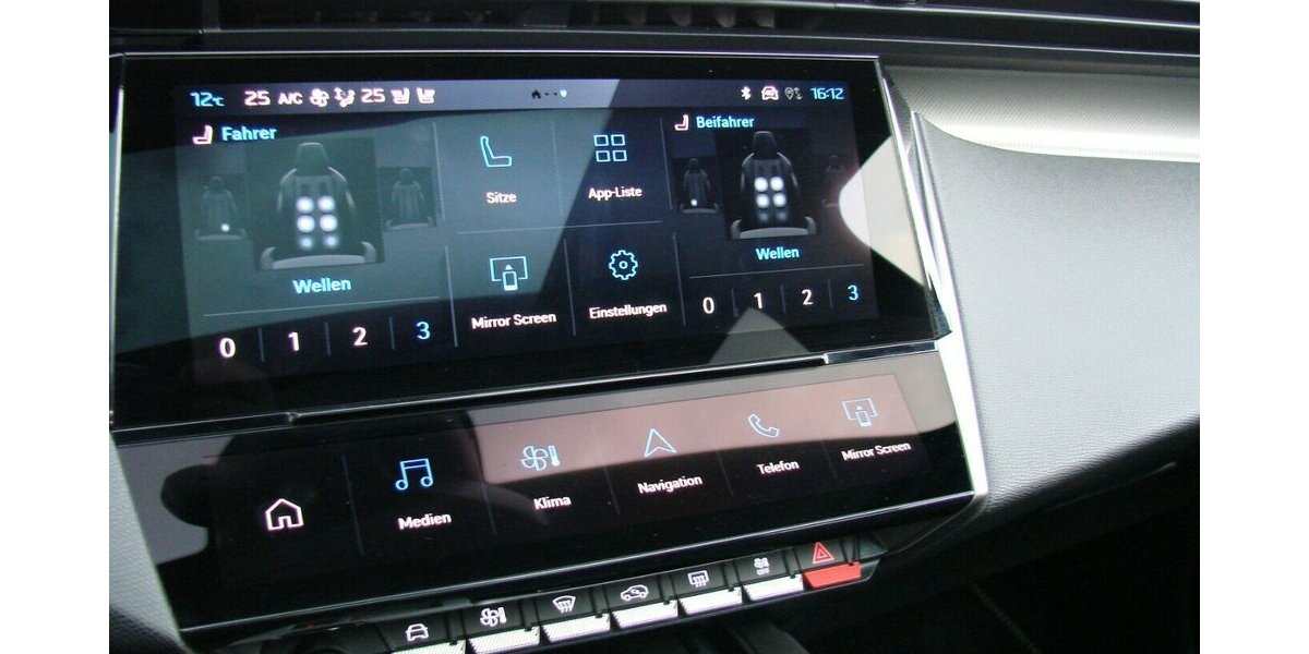 Peugeot 308 1.5 BlueHDi GT Premium ACC LED AHK Pano Focal 14.551 km 28.980 &euro; Falkensee 14612