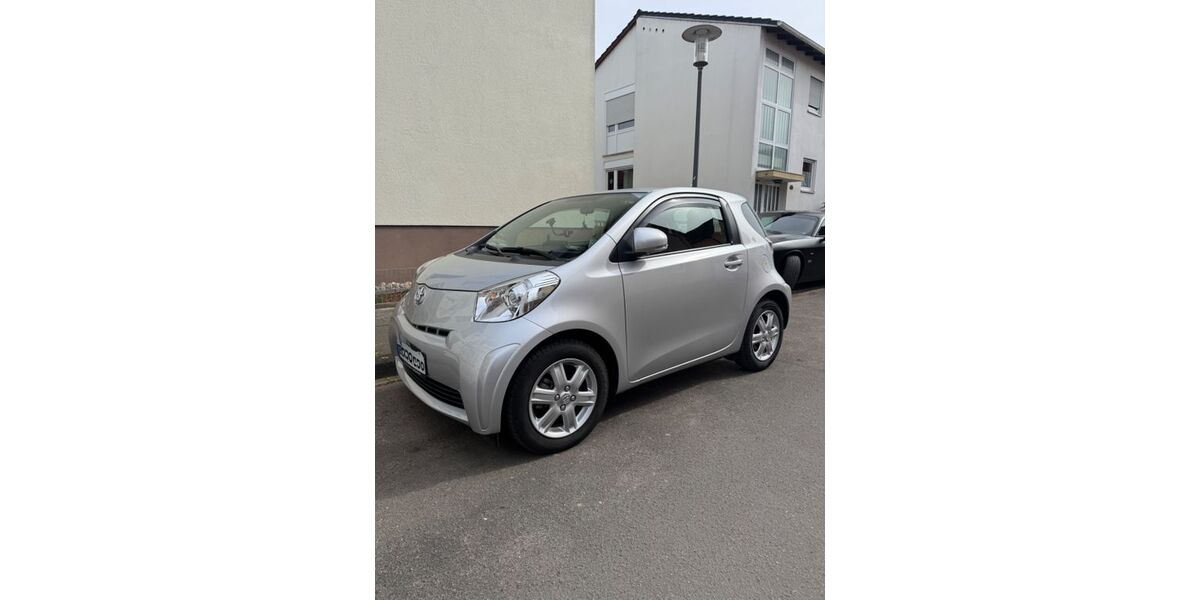 Toyota IQ 48.000 km 7.999 &euro; Ludwigshafen 67065